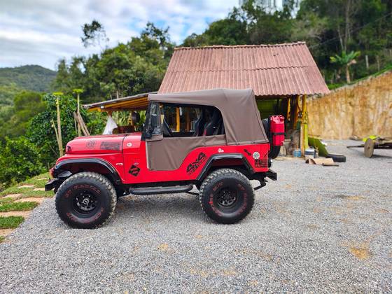 WILLYS JEEP 2.6 6 CILINDROS 12V GASOLINA 2P MANUAL WILLYS JEEP 2.6 6 CILINDROS 12V GASOLINA 2P MANUAL
